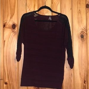 Maroon 3/4 length shirt